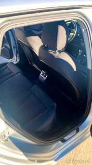 Audi A3 sportback 1,6 TDI 77kw Automat 7.st - 13