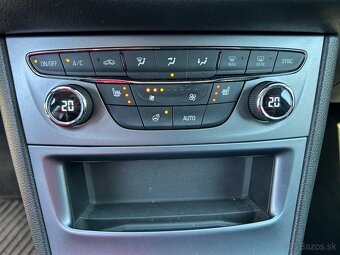 Opel Astra 1.2 Turbo Elegance M6 - 13
