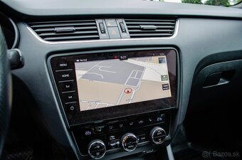 Škoda Octavia Combi 2.0 TDI Sportline DSG - 13