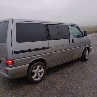 Predám VW Caravelle 2,5 TDI 111kw - 13