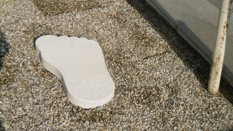 PREDAM VYBROLIATU DLAŽBU VYROBENE Z CEMENTU 42,5 + CHEMIA - 13