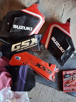 Suzuki GSX-R 1100 1986 - 13