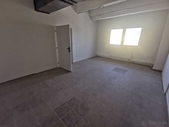 Prenájom kancelárskych priestorov v OD Prior v širšom centre - 13