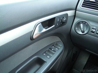 Volkswagen Touran 1.6TDi 7 MÍST-SERVIS-VSTŘIKY - 13