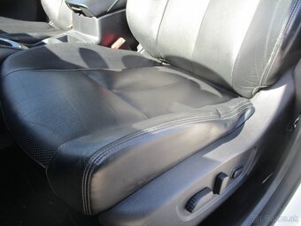 NISSAN X-Trail 1,6 dCi 130 Tekna Automat Pano 2015 - 13