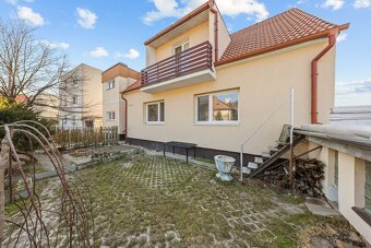 VIACÚČELOVÝ RODINNÝ DOM V BLÍZKOSTI ŽELEZNEJ STUDIENKY - 13