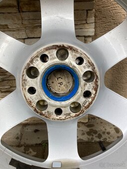 Na predaj: Originálne disky VW SU4 – VW Passa - 13