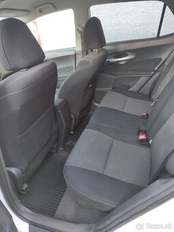 Toyota Auris 1.6 VVt-i, 97 kW, 6 stupňový automat - 6MM - 13