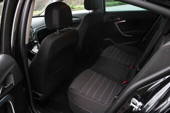 Opel Insignia 2.0 CDTI 163k Business AT6 - 13