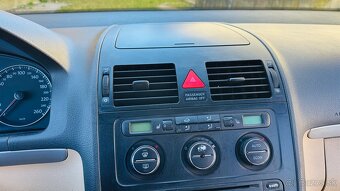 Volkswagen Touran 2.0TDI - 13