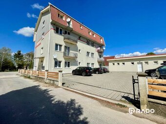 RADO | Na predaj 1i byt s vlastným parkingom a pivnicou, Dež - 13
