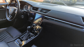 Škoda Superb combi 4x4 L&K + WEBASTO - 13