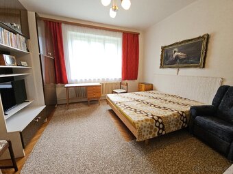 Dom + hosťovský dom, pod lesom, pozemok 2165m2, predaja - 13