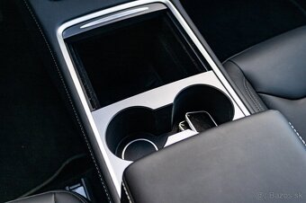 Tesla Model Y Long Range 378kW / TOP STAV / - 13