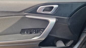 Kia XCeed 1,4 TGDi 103KW AT7 Gold +Winter Pack - 13