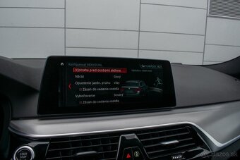 BMW 520d Touring xDrive Sport Line - 13