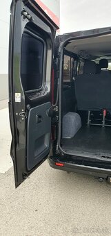 Opel Vivaro L2H1 9 miestna dlha verzia - 13