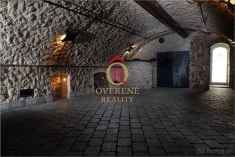 Meštiansky dom v centre Banskej Bystrice s kvalitnou rekonšt - 13