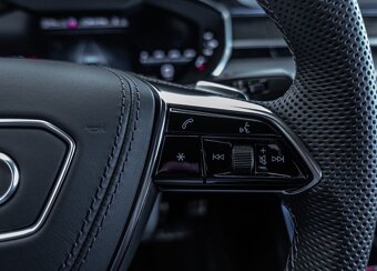 Audi S8 4.0TFSI - 13