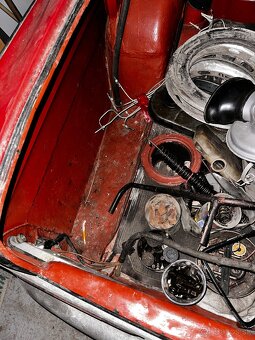 Predám Mercedes W111 220Sb heckfolese veľké krídlo - 13