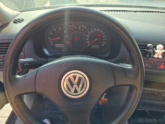 Volkwagen Bora 1,6 benzín 81kw - 13