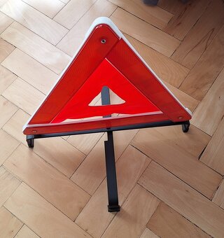 Výstražný trojuholník. - 13