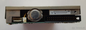 Diskety spolu s 3.5" mechanikami. - 13