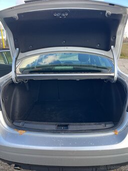 Renault Fluence 1.6 benzín, r.v.2010, 128000km - 13