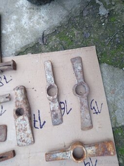 Staré náradie kladivá - 13