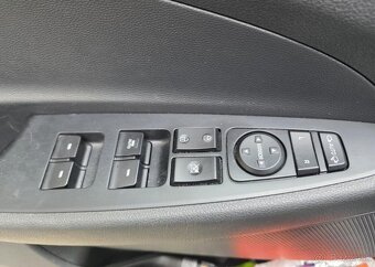 Hyundai Tucson 1.6-130kw-TAŽNÉ 1,9t-4x4 - 13