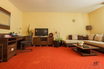 NA PREDAJ ŠTÝLOVÝ HOTEL V ATRAKTÍVNEJ LOKALITE, HURBANOVA UL - 13