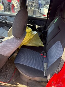 Mitsubishi L200 2,5 Td UŽ NEREZERVUJEM  - 13