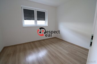 Rodinný dvojdom s garážou a s nadštandardným vybavením - 13