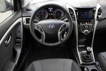 Hyundai i30 CW 1.6i CRDi VGT Family / AJ NA SPLÁTKY/ - 13