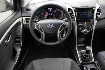 Hyundai i30 CW 1.6i CRDi VGT Family - 13