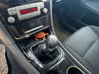 Ford Mondeo 2.0 TDCi Ghia - 13