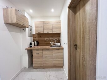 Prenájom_komerčný priestor /116m2/ Žilina - CENTRUM - 13