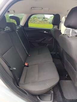 Ford Focus Combi 1.5 TDCi, Navigácia, Klíma, Tempomat - 13