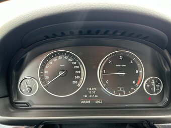 BMW rad 5 Touring 525d xDrive A/T - 13