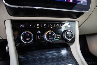 Škoda Superb Combi 2.0TDI Style 4x4 DSG - 13