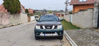 Predám Nissan navara r.v.2006 2.5l 126kw - 13