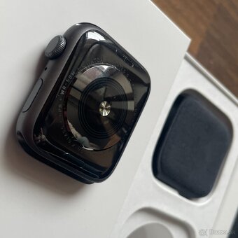 Predám Apple Watch 5 44mm - 13
