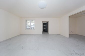 4i rodinný dom s terasou na predaj, obec Méra, Maďarsko - 13