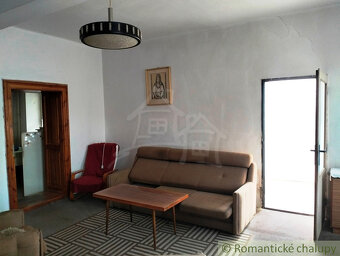 Historická vilka pod hradom Beckov na predaj - 13