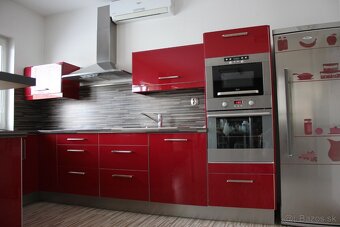 Kuchynská linka  komplet so spotrebičmi - 13