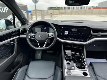 Volkswagen Touareg 3.0 V6 TDI SCR Elegance - 13