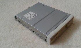 3x Disketové mechaniky (FDD) 1,44" HD - 13