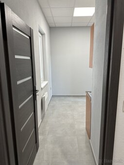 Skladové priestory v oplotenom areáli s vrátnikom - 13