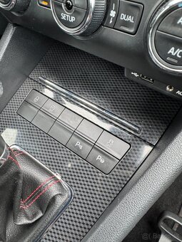 Škoda Octavia Combi 2.0 TDI DPF RS DSG - 13