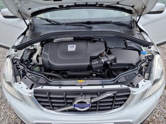 VOLVO XC60 .. 2,4D5 .. AWD .. Top stav .. - 13